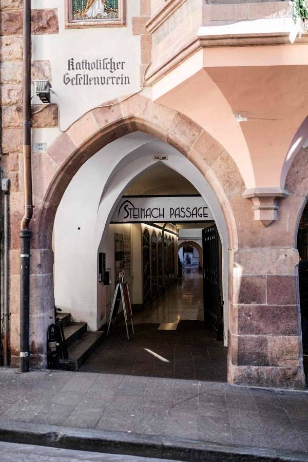 Stay Cooper l Guesthouse zum Löwen in Meran, Texelgruppe