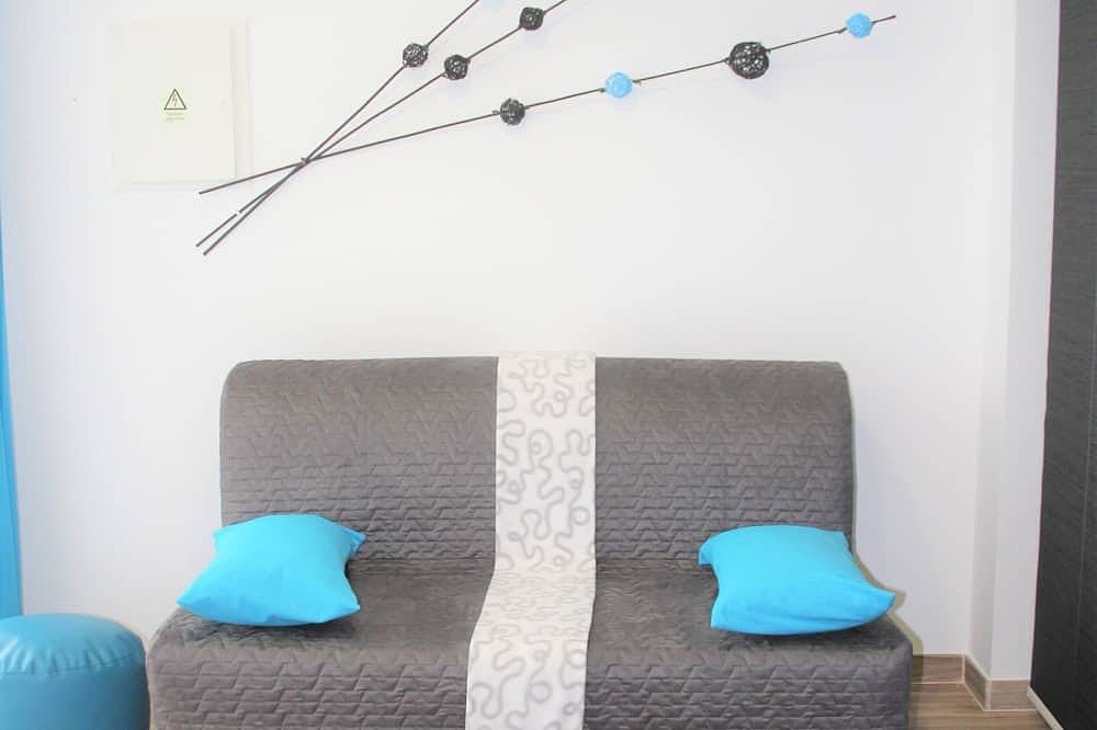 Ganze Wohnung, Studio Blue C / Terrasse Geteilt 200 Meter, 3 min zu Fuß vom Strand Peniche in Peniche, Leiria District