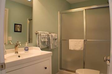 Vacation House for 10 Guests in Holden Beach, Brunswick County, Picture 1