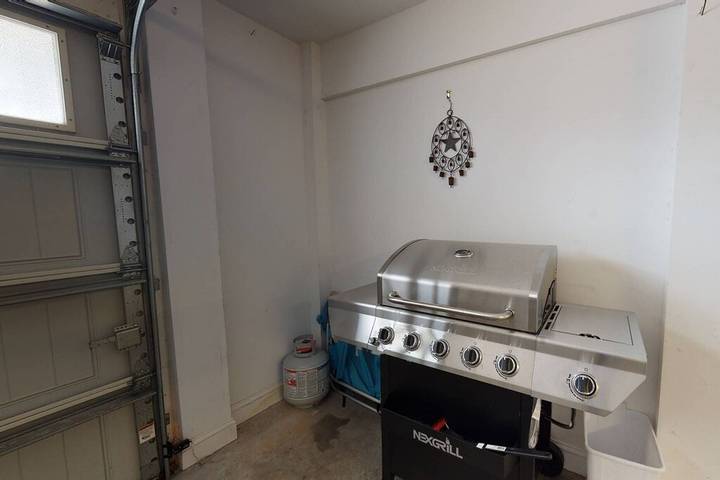 Vacation house for 11 people, with balcony in North Carolina