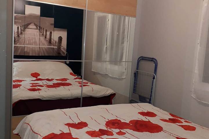 Ganze Wohnung, A charming 32 m² studio apartment with an adjoining terrace. in Les Pennes-Mirabeau, Mittelmeerküste (Frankreich)