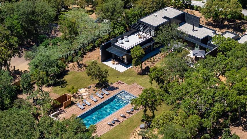 Location de vacances pour 10 personnes, avec Balcon et Jardin dans Golf De Beauvallon