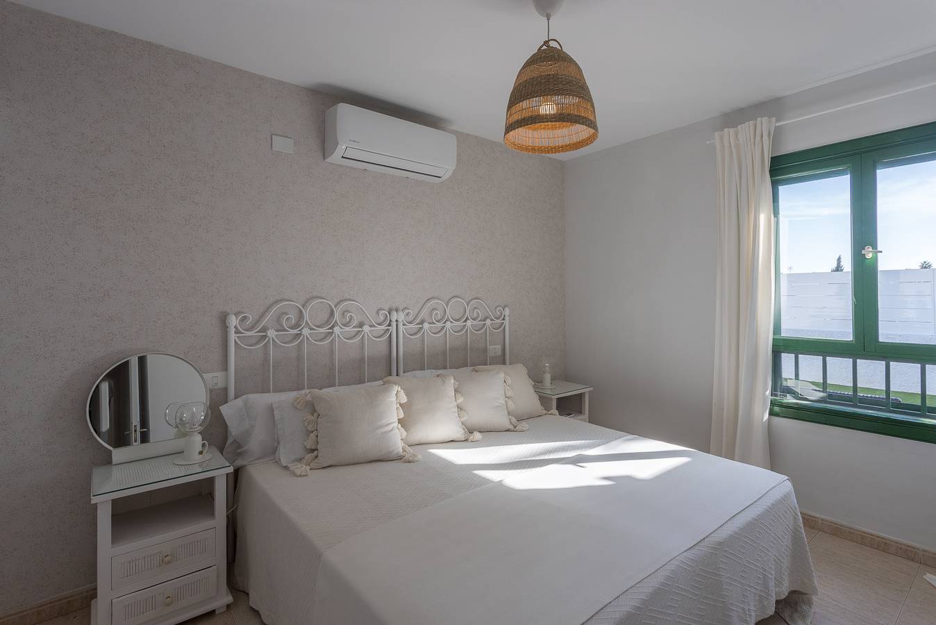 Luxury Bungalow - Private Terrace - Pool - Aircon in Maspalomas, San Bartolomé de Tirajana
