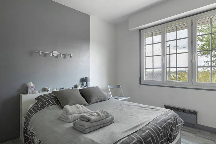 Casa rural 'Laurentine' con terraza común, jardín compartido y Wi-Fi in Château-du-Loir, Montval-sur-Loir