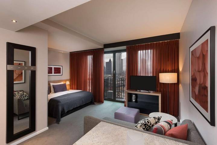 Appart’hôtel pour 4 personnes, avec piscine ainsi que balcon et vue - 1