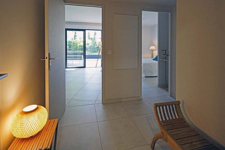 Gîte pour 4 personnes, avec jardin ainsi que piscine et terrasse dans Golf et Tennis Club de Valescure - 3