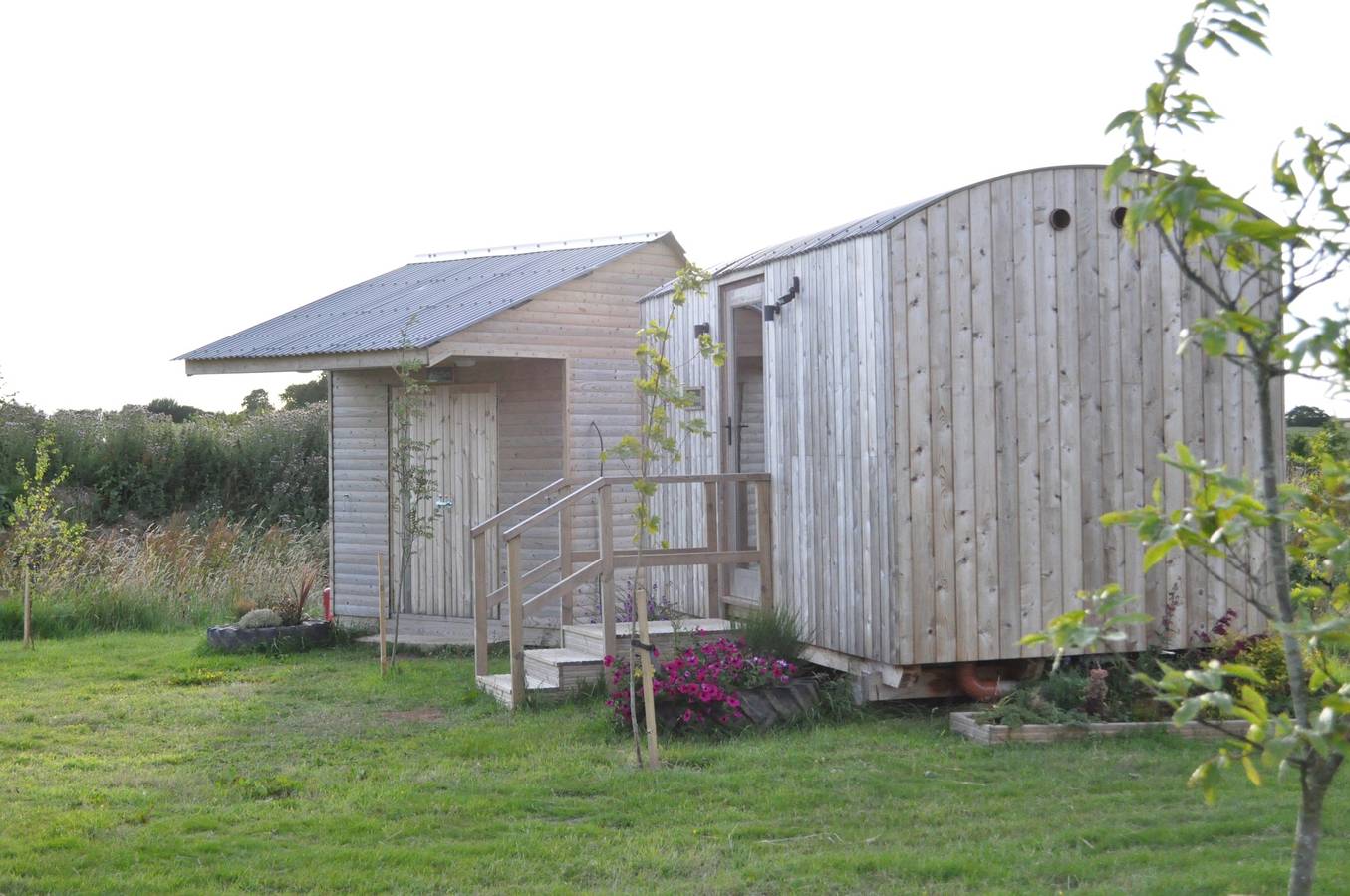 Chestnut 6m bell tent-Log burner-nr Whitby-Parking in North York Moors National Park