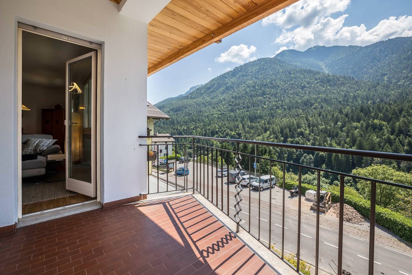 Appartement entier, Appartement "Villa Vittoria" avec vue sur les montagnes, balcon et Wi-Fi in Breguzzo, Sella Giudicarie