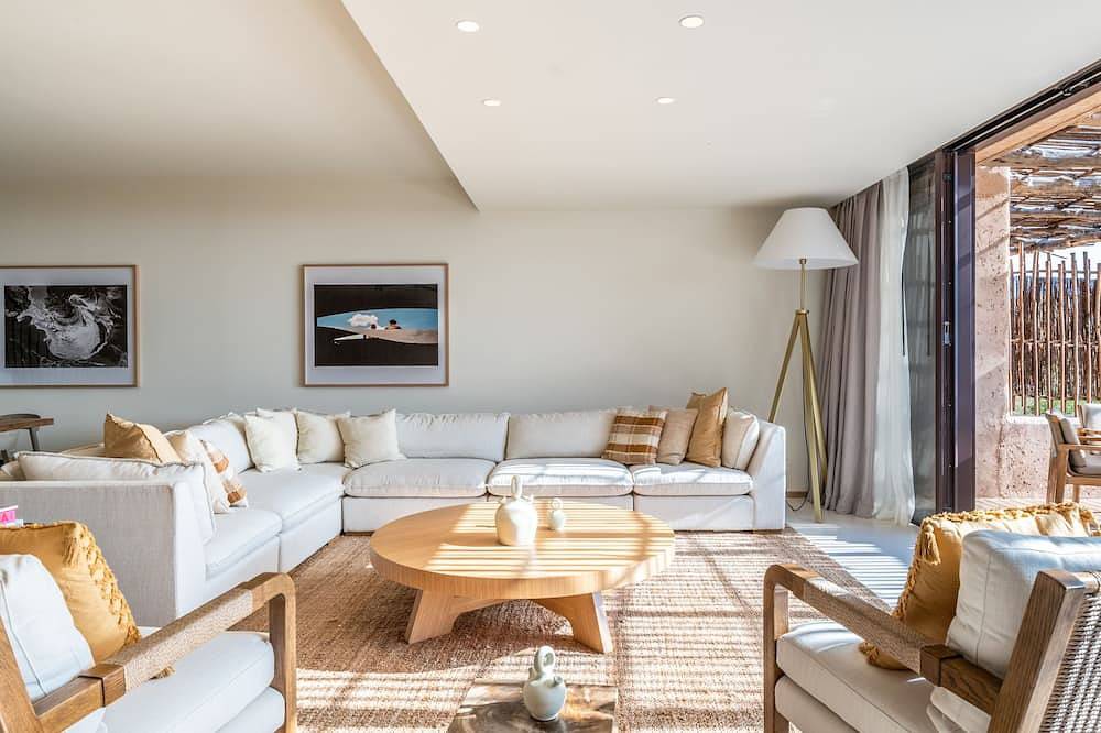 Five Bedroom Residence With Private Pool and Resort Access in Ibiza Stadt, Ibiza Süden