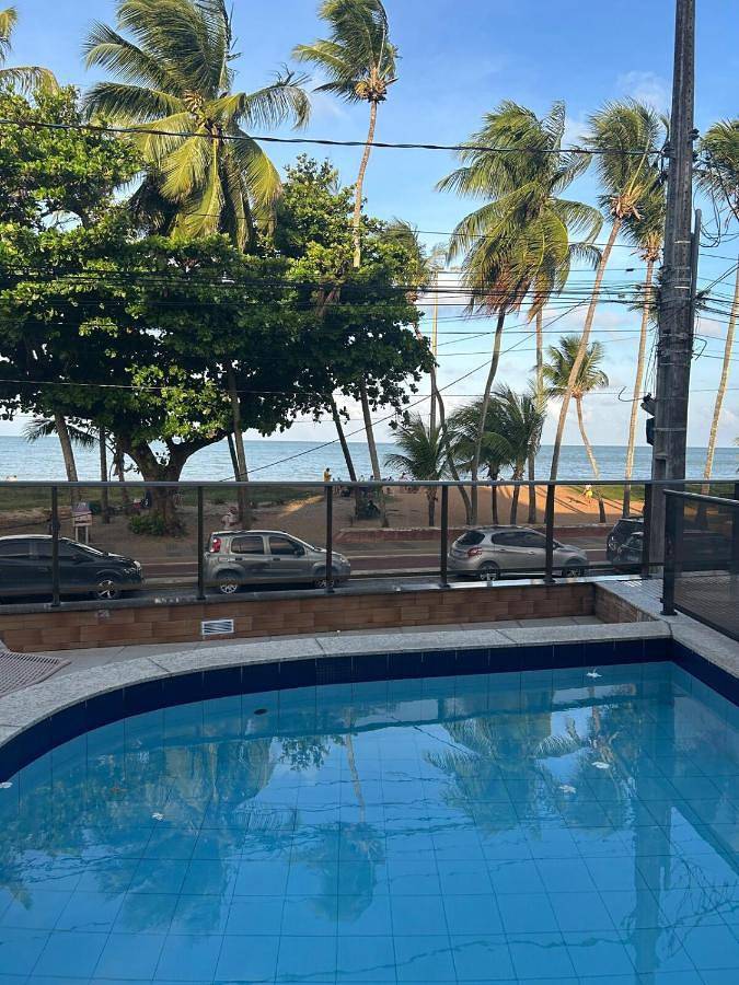 Casas e apartamentos de temporada para 4 pessoas, com piscina e balcão em Cabo Branco