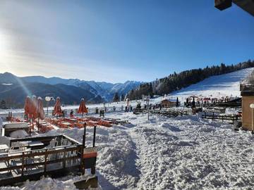 Gîte pour 8 personnes, avec vue et terrasse, animaux acceptés dans Station d'Ax Trois Domaines