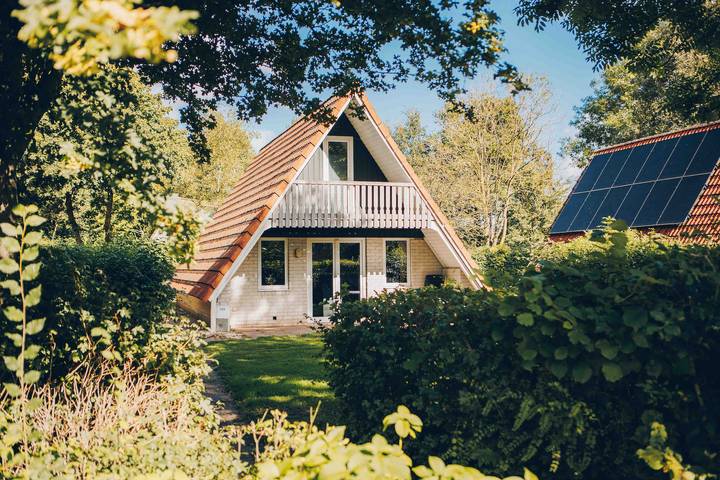 Bungalow voor 6 personen, with Balkon/Terras and Terras as well as Tuin in Overijssel