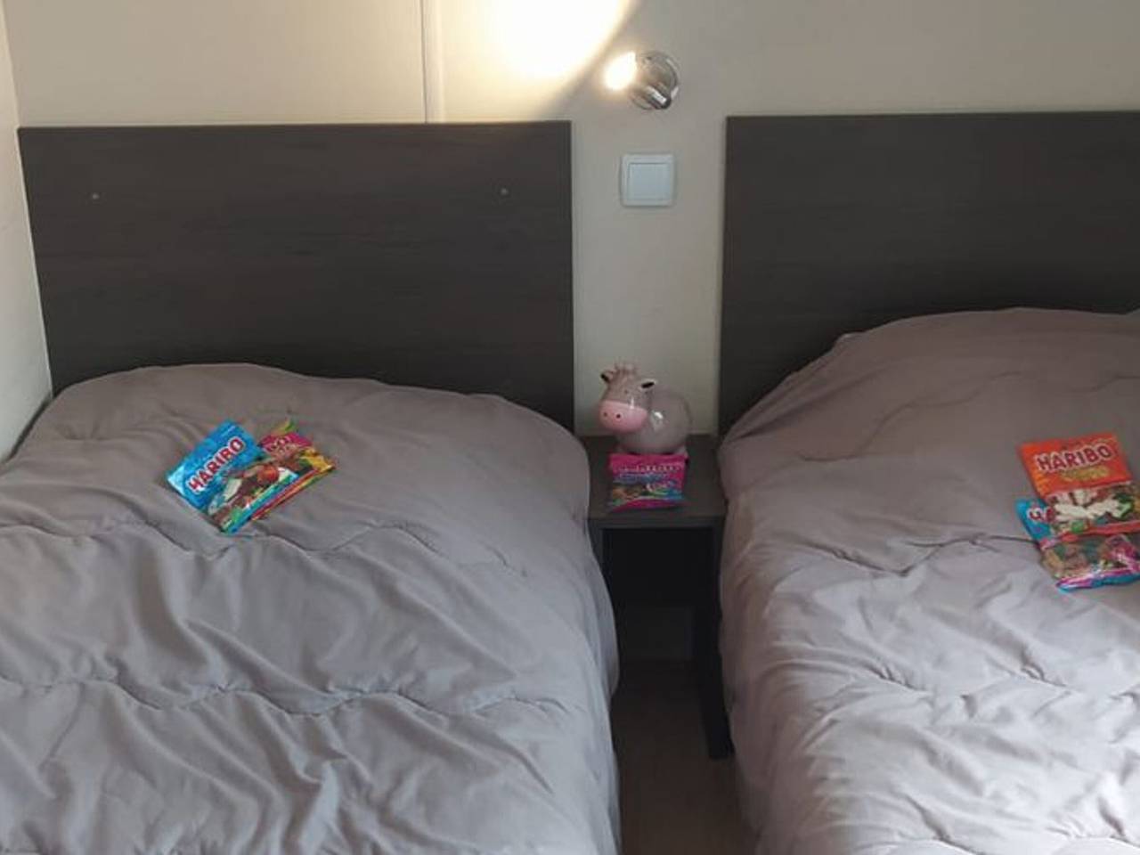 Mobil-home confortable avec piscine, WiFi et cuisine - 1km de Saint-Maime in Saint-Maime, Parc naturel régional du Luberon