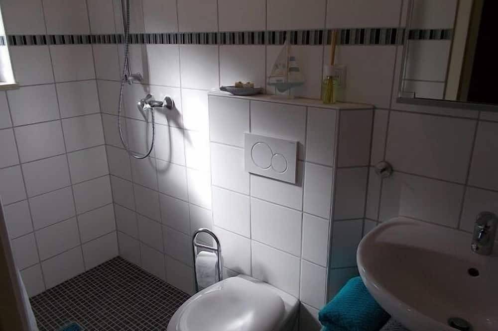 Ganze Wohnung, Ferienwohnung (55qm) mit Terrasse für bis zu 5 Personen in Kelheim, Altmühltal