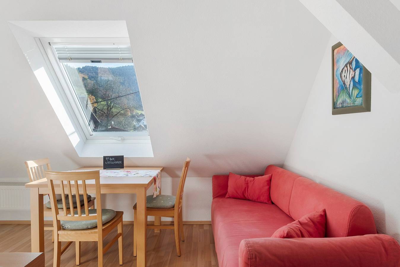 Ganze Wohnung, Ferienwohnung 'Vogelnest' mit Bergblick, Gemeinschaftspool und Wlan - nicht für Hunde geeignet in Wolfach, Mittlerer Schwarzwald