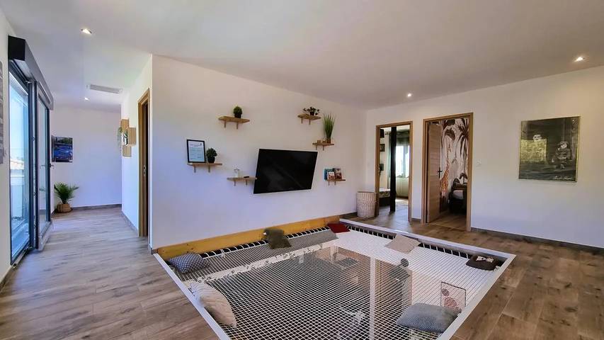 Location de vacances pour 13 personnes, avec jardin et piscine, animaux acceptés à Sallèles-d'Aude - 2