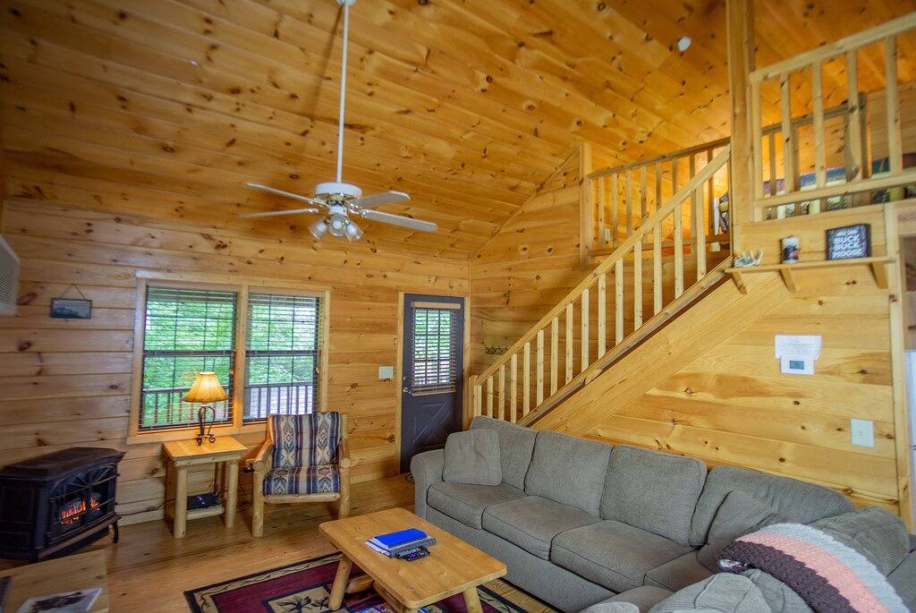 Kurzer Spaziergang in die Stadt, Whirlpool, Feuerstelle, Wifi, Netflix in Chattahoochee National Forest