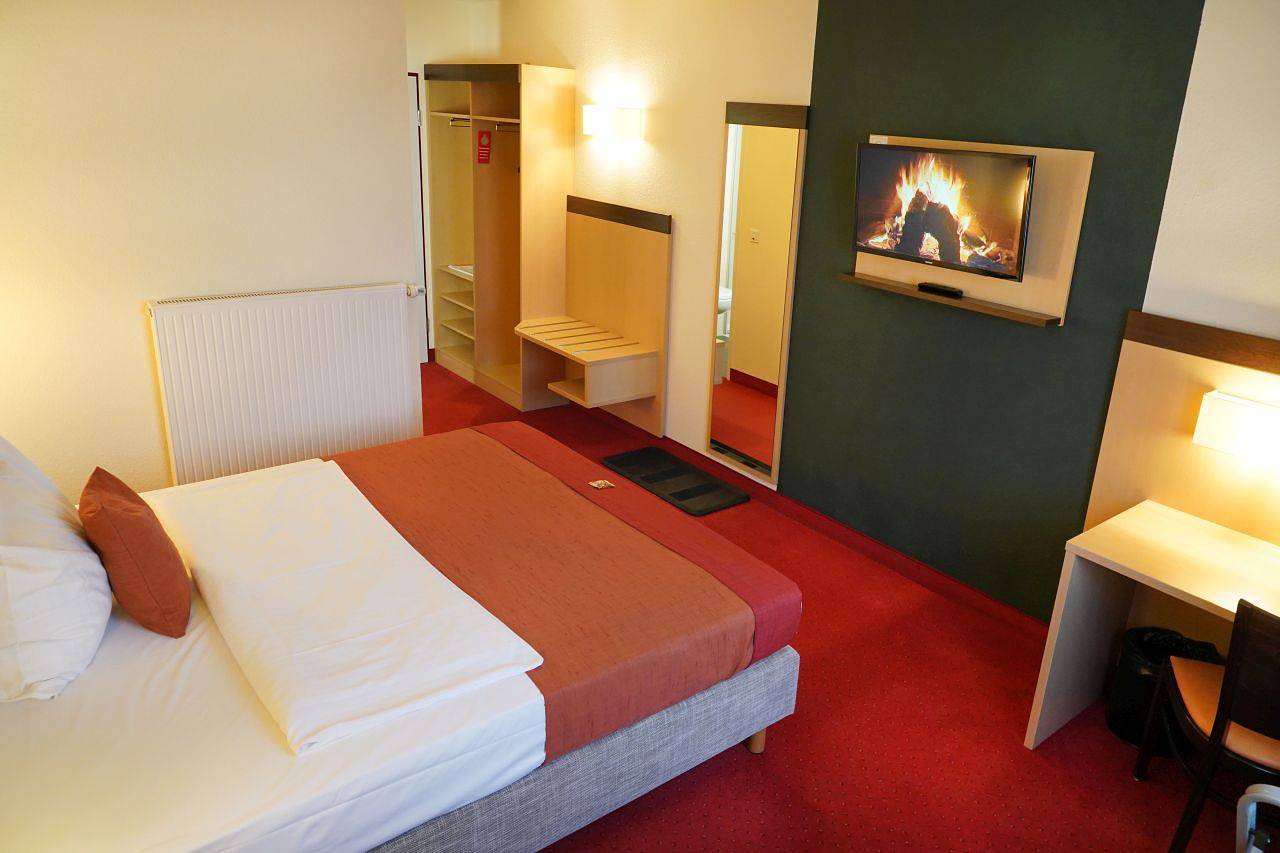 Montana Hotel - Standard Einzelzimmer in Ellwangen, Schwäbische Ostalb
