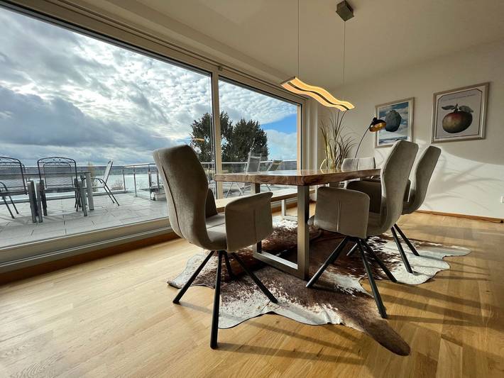 Ferienwohnung für 6 Personen, mit Balkon/Terrasse und Terrasse sowie Seeblick und Ausblick am Bodensee
