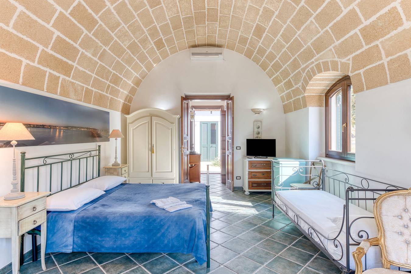 Ganze Wohnung, Ferienwohnung 'Agriturismo Le Baccole - Apt' mit privater Terrasse, privatem Garten und Klimaanlage in Gagliano del Capo, Golf von Tarent