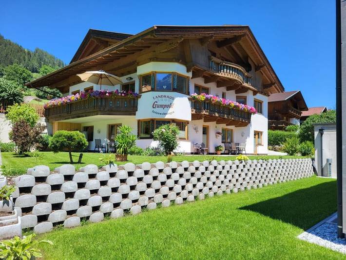 Chalet voor 6 personen, with Terras and Tuin as well as Uitzicht in Neustift im Stubaital