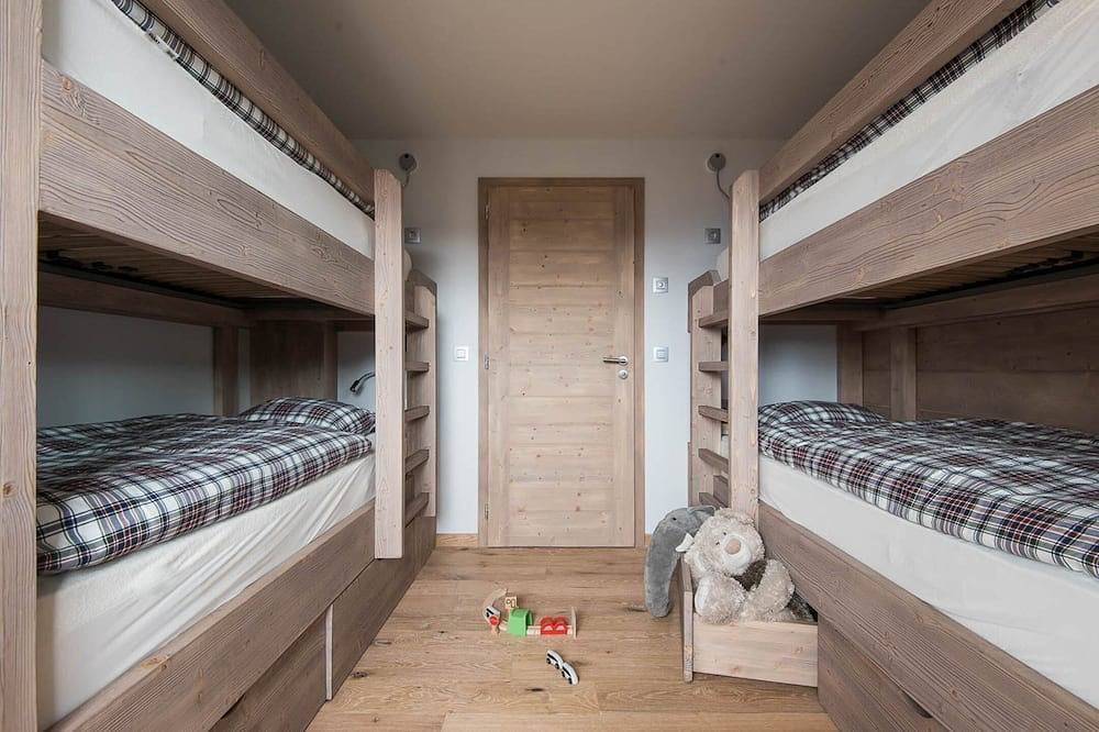 Chalet Caprice, 8 people in Combloux, Pays du Mont-Blanc