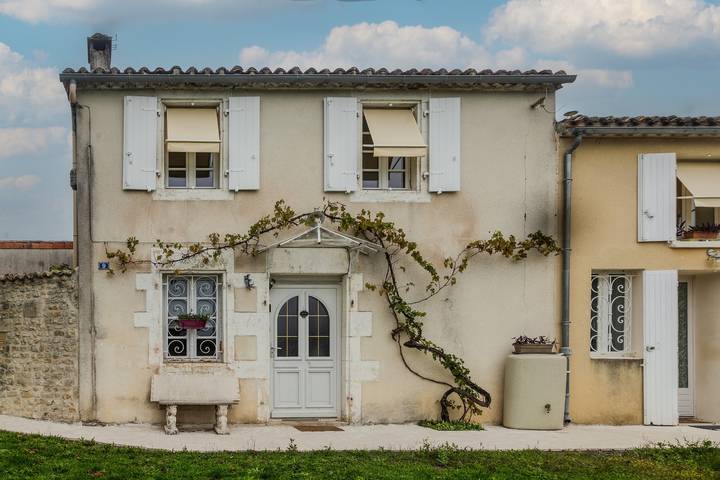 Maison de vacances pour 7 personnes dans Montignac-Charente, Charente