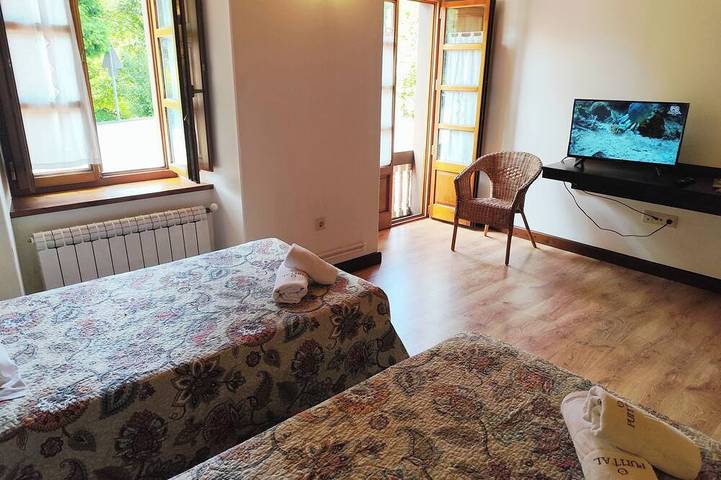 Entire apartment, Casa do Puntal in Cedeira, Rías Altas