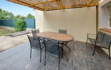 Gîte pour 6 personnes, avec jardin, animaux acceptés à Régusse