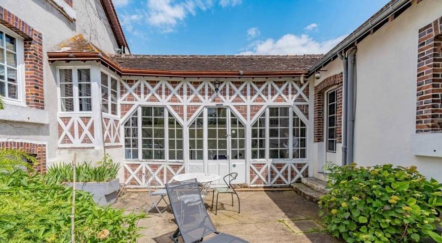 Location de vacances pour 7 personnes, avec jardin ainsi que piscine et vue à Sainte-Gemme-Moronval - 2