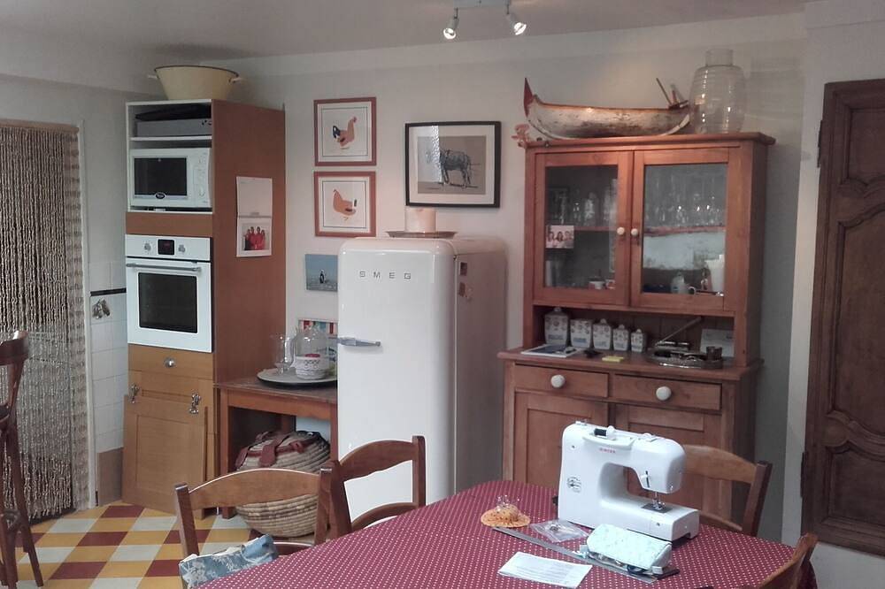 Villa Thérèse: a country house in the center of town, close to the sea! in Étaples, Montreuil region