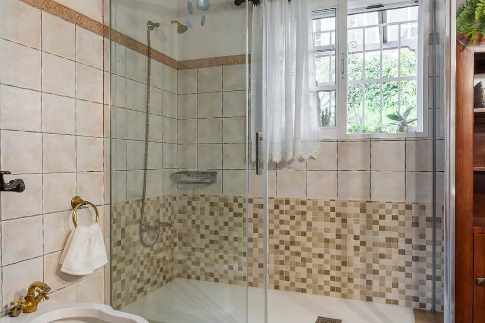 Villa con jardín y piscina privada in Urbanizacion La Esperanza, Vélez-Málaga
