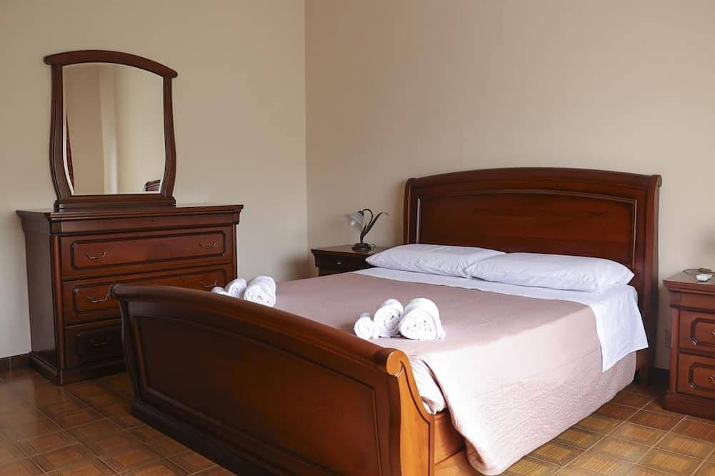 5 Minuten vom Strand entfernt, mit zwei Zimmern in Badolato, Catanzaro Provinz