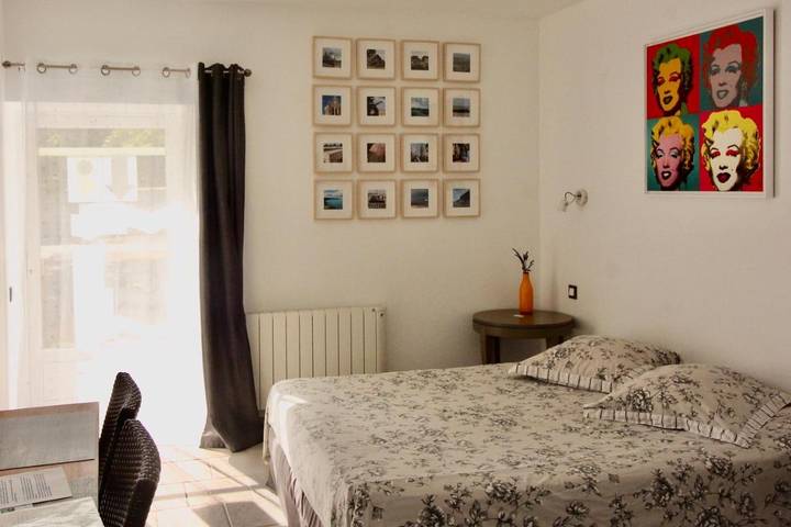 Cottage pour 2 personnes, avec vue et jardin à Monceaux-en-Bessin