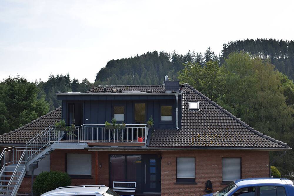 Ganze Wohnung, Neu renovierte Ferienwohnung  für 4 Personen in Hellenthal, Naturpark Hohes Venn-Eifel