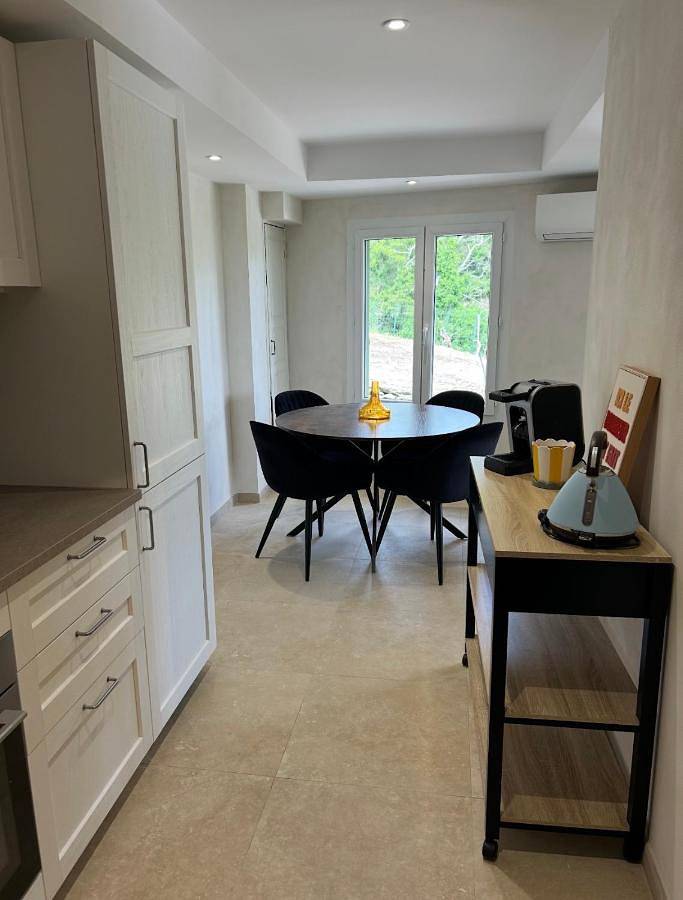 Gîte pour 4 personnes, avec terrasse à Ortiporio - 2