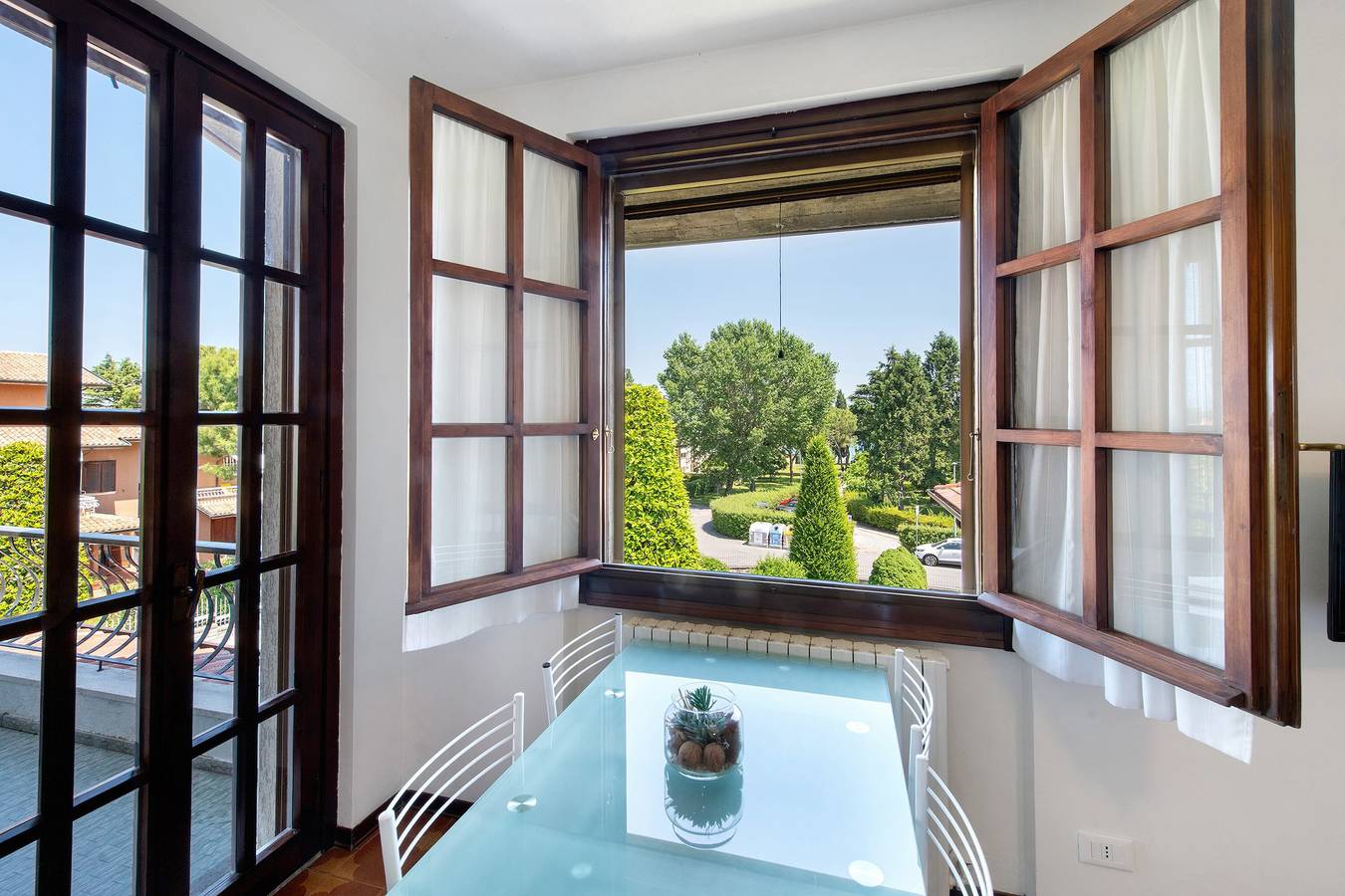 Appartamento intero, Appartamento 'Garibaldi Lake View - Sirmione' con Vista Lago, Balcone e Wi-Fi in Colombare, Sirmione