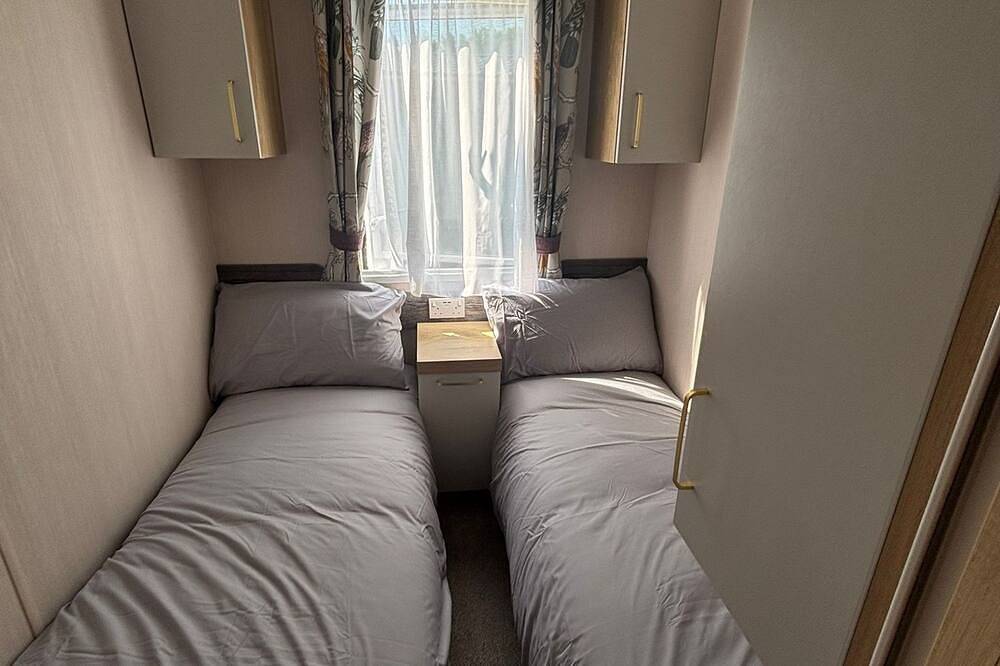 Luxury 8-Berth Caravan in Camber Sands in Camber, Sussex Est