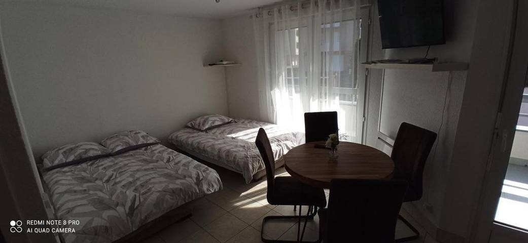 Gîte pour 5 personnes, avec balcon et vue à Ville-la-Grand - 3