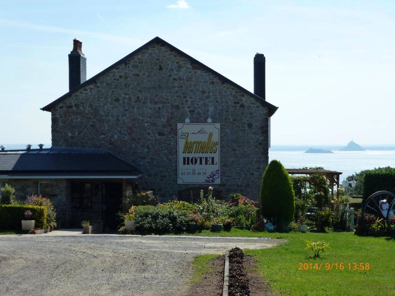 Double Room with Sea View in Champeaux, Baie du Mont-Saint-Michel