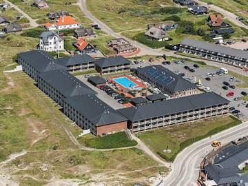 Ferienpark für 4 Personen, mit Terrasse und Balkon/Terrasse sowie Pool, kinderfreundlich in Dänemark