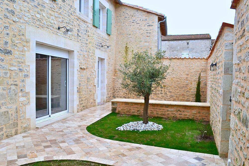 L'Olivier in Coulonges, Charente