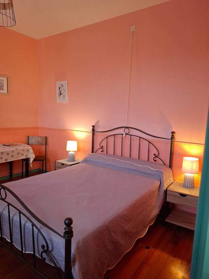 Chambre d’hôte pour 3 personnes, avec jardin