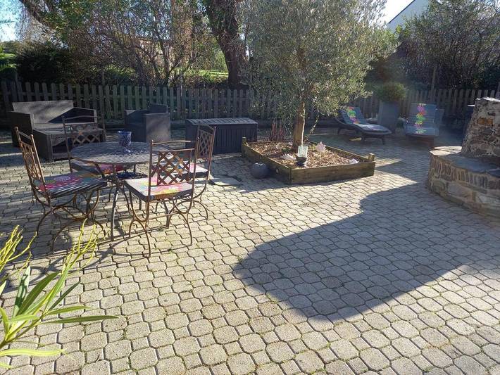 Location de vacances pour 4 personnes, avec terrasse et jardin ainsi que piscine et jacuzzi, animaux acceptés à Surville - 3