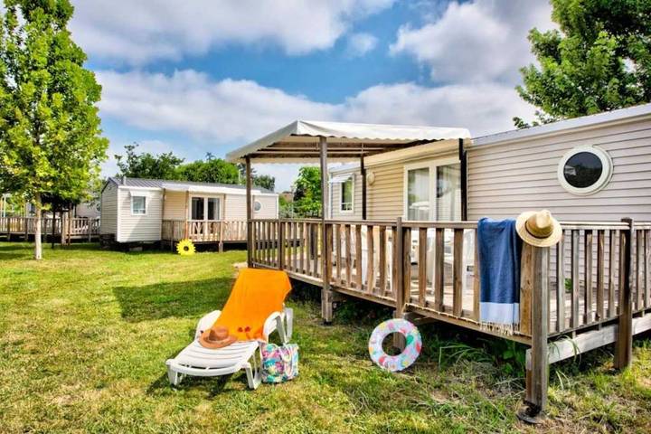 Location de vacances pour 4 personnes, avec bassin pour enfant à Souillac