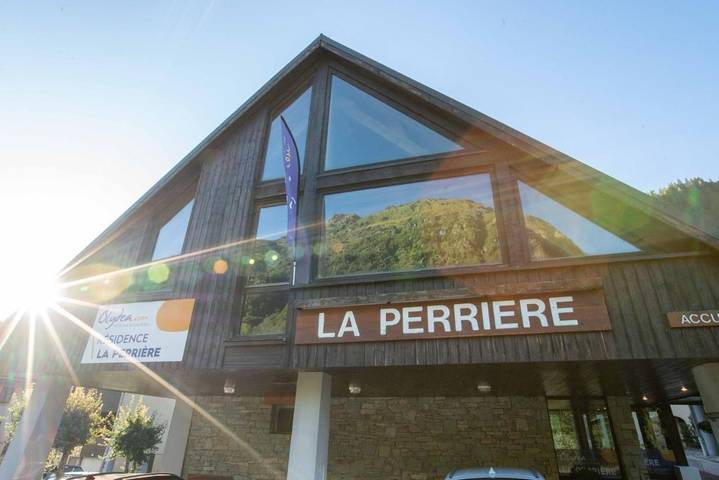 Aparthotel para 6 personas, con balcón además de vistas y jardín - 1
