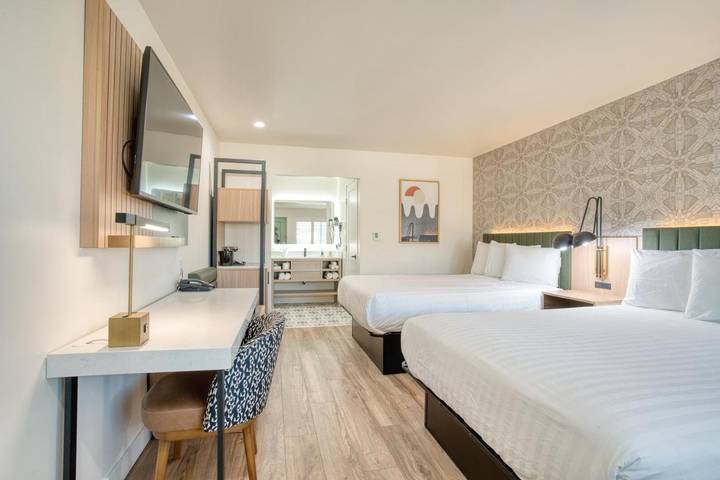 Hotel para 4 personas - 1