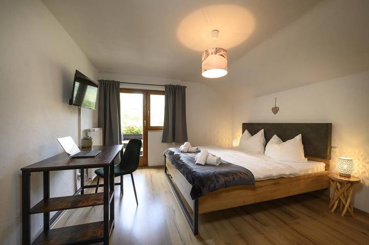 Ferienwohnung für 4 Personen, mit Balkon/Terrasse und Garten in der Zugspitzregion - 3
