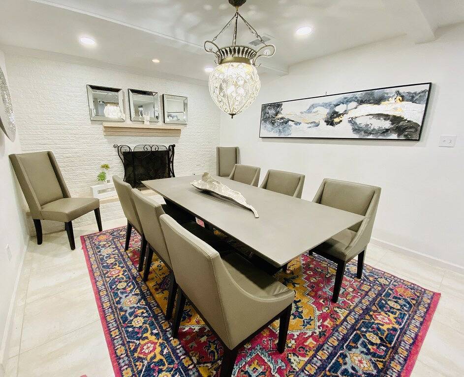 Ideal Home Rental for Large Fan Group- Walk to At&T Stadium. Park for free in Arlington, Tarrant County