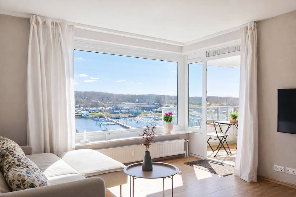 Ganze Wohnung, Strandhafer- Balkon mit Meerblick- 2 Min zum Strand in Flensburger Förde